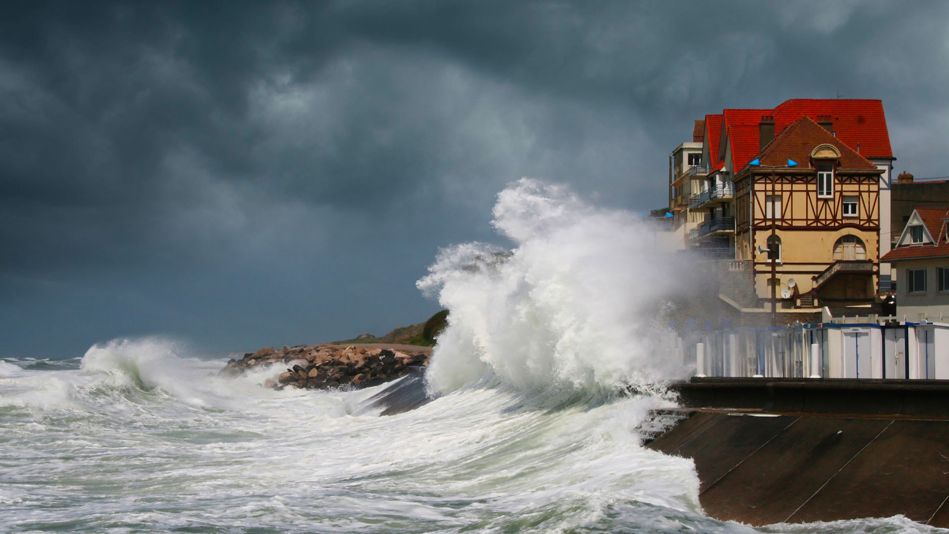 Littoral en tempête © CLS