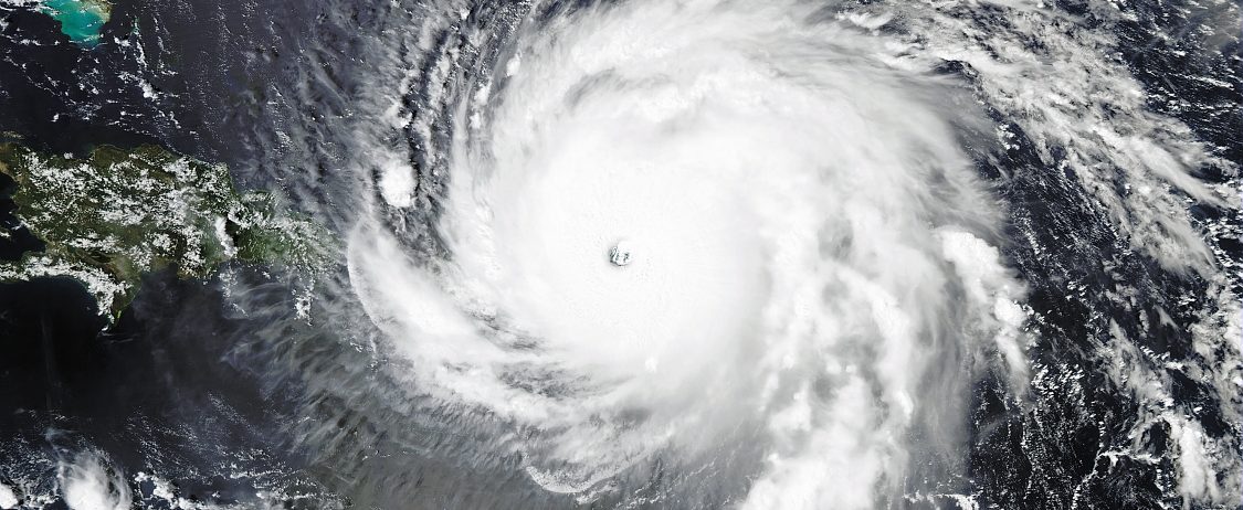Image satellitaire du cyclone Irma sur le nord des Petites Antilles